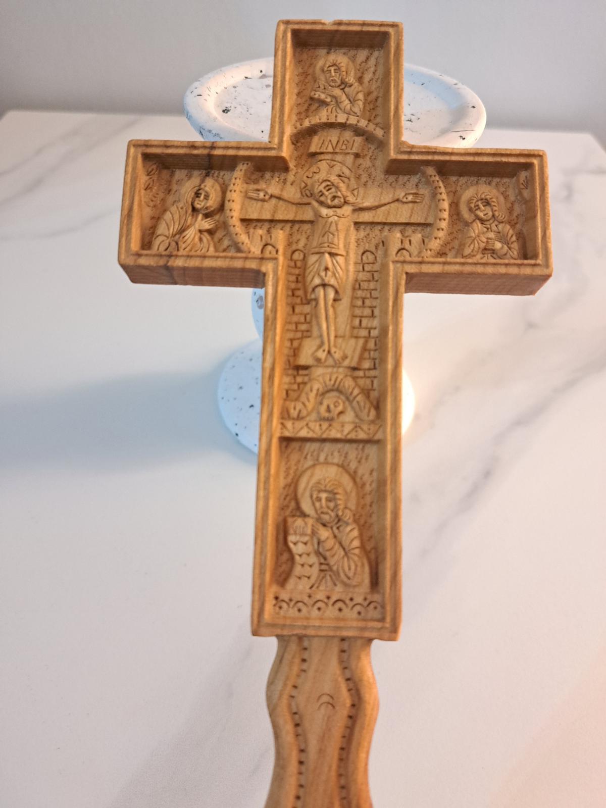 Cruce Binecuvântare, scuptură manuală în lemn